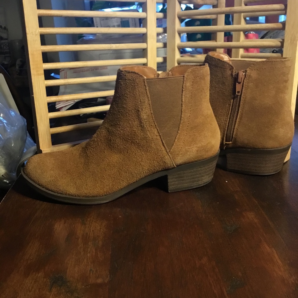Kensie Women’s 7 Gazelle Brown Ankle Boots Suede Leather Shoe Booties Side Zip